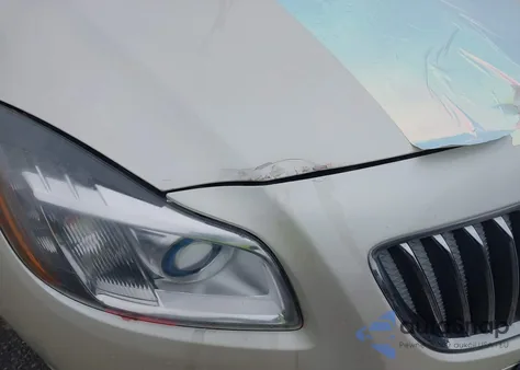 2013 Buick Regal Turbo - Premium 3 z USA, uszkodzony, nr VIN 2G4GU5GV1D9208364